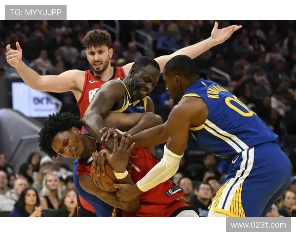 2013年火箭与马刺激战回顾：经典对决中的篮球智慧与团队精神