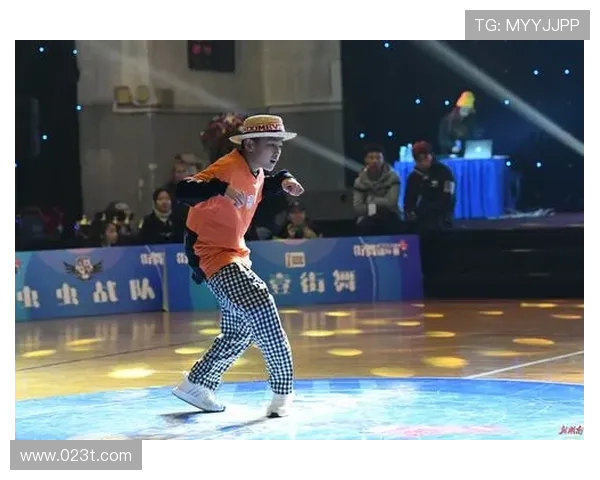 成都街舞队配合引发热议舞者间默契与竞争的双重考验